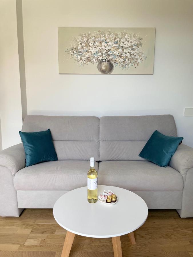 Studio Apartment Maris Podstrana Eksteriør billede